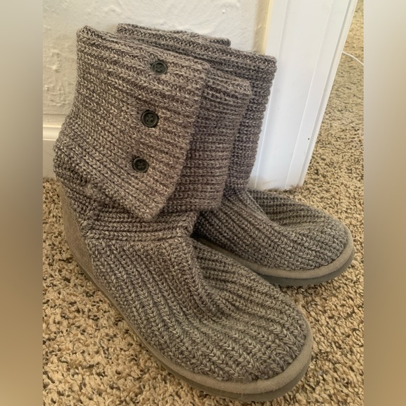 Size 7 UGGs Classic Cardy - Picture 7 of 8